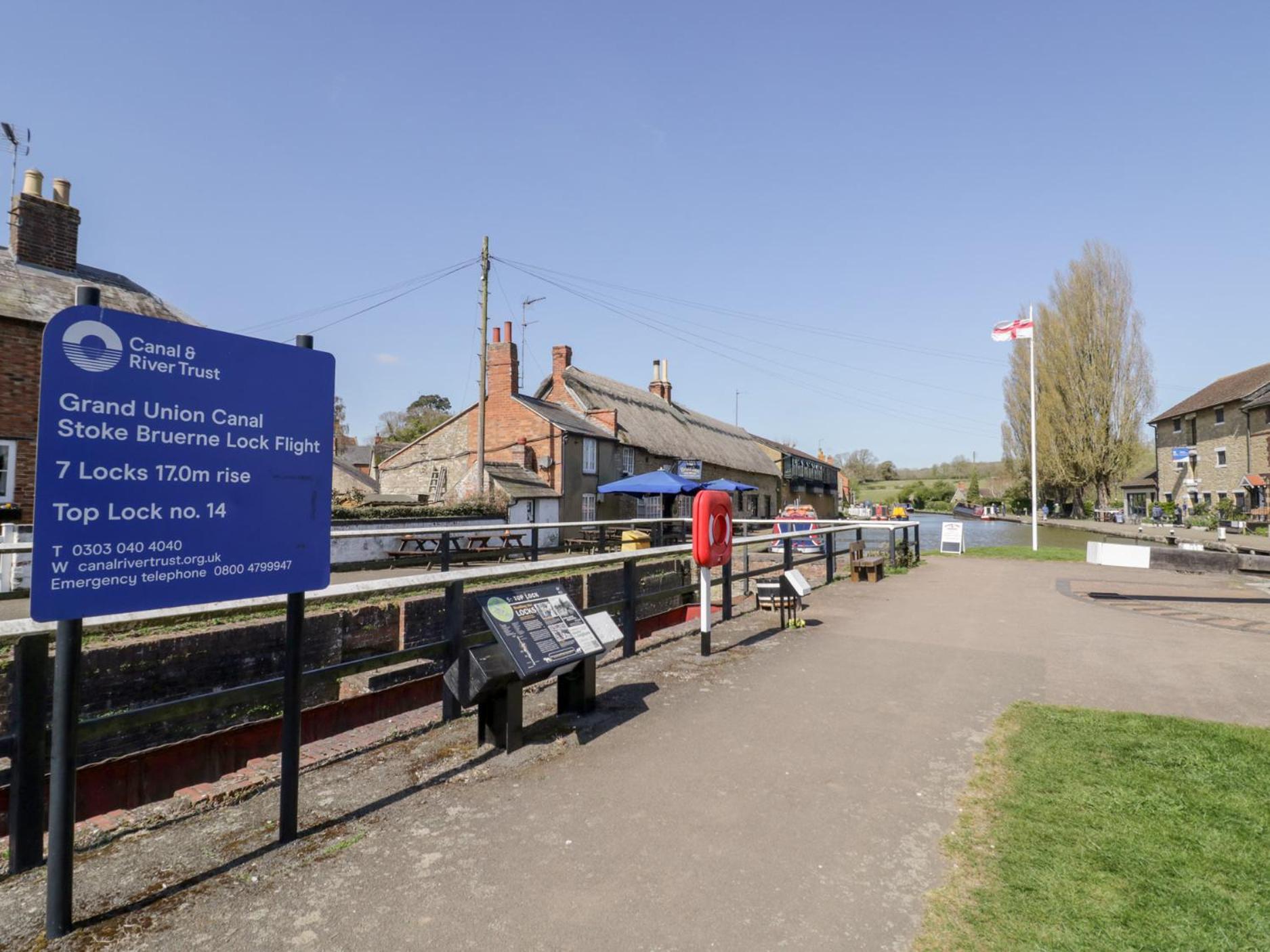 4 Canalside Cottages Towcester Exteriör bild